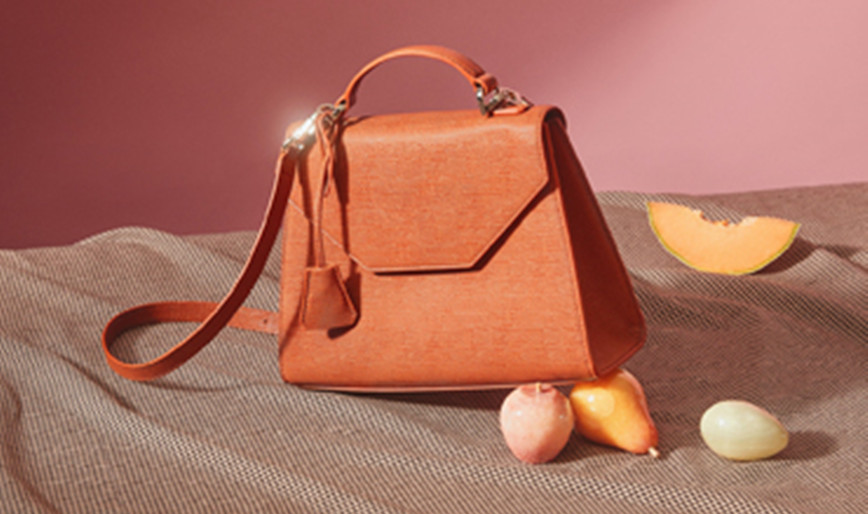 How to wear shoes like a Wall 